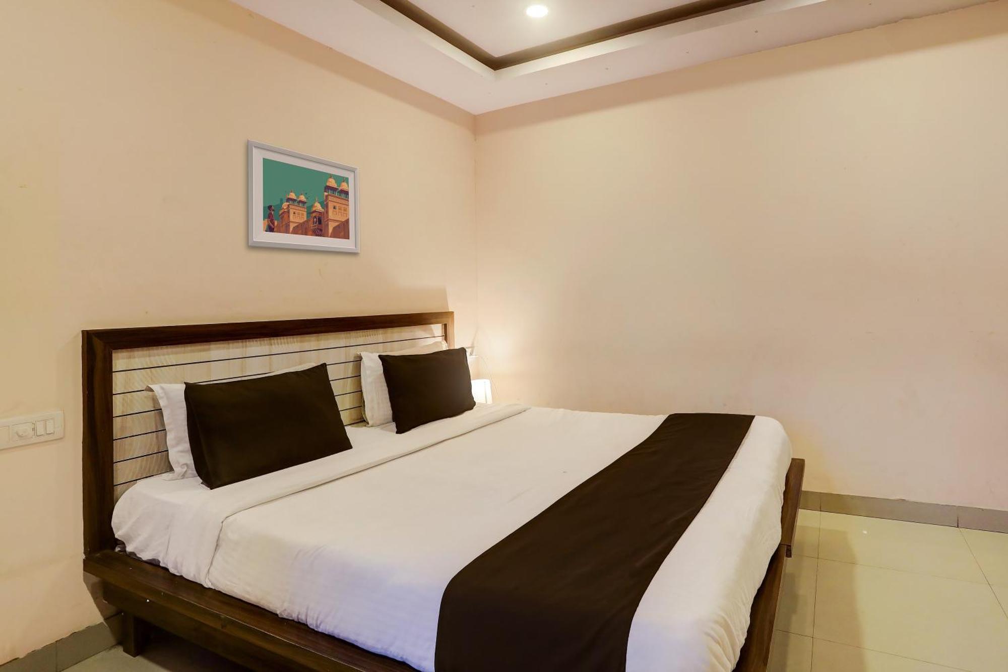 OYO 16428 Hotel Vaishnavi Inn Haïdarabad Extérieur photo